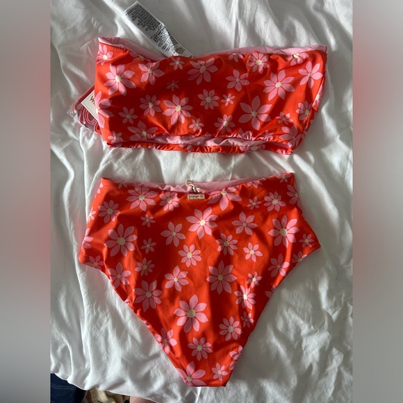 NEW! Reversible Billabong Floral Bikini (Out West Dreamin) - Picture 4 of 7